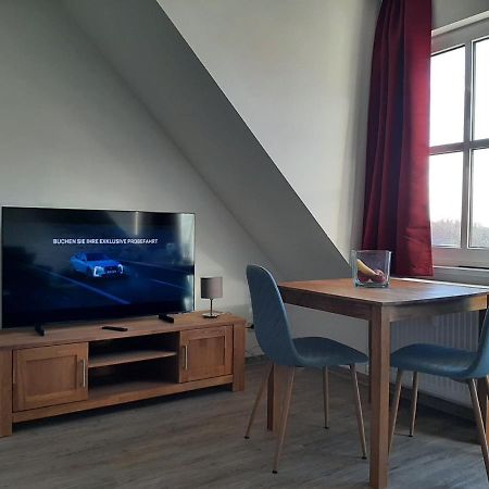 Ferienwohnung Schlossstr. 8, Миров Екстериор снимка