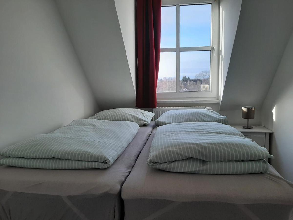 Ferienwohnung Schlossstr. 8, Миров Екстериор снимка