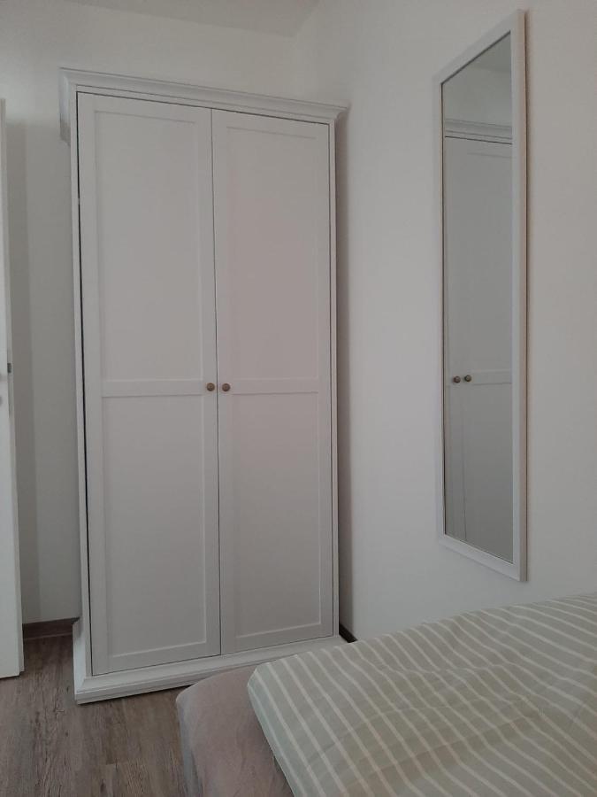Ferienwohnung Schlossstr. 8, Миров Екстериор снимка