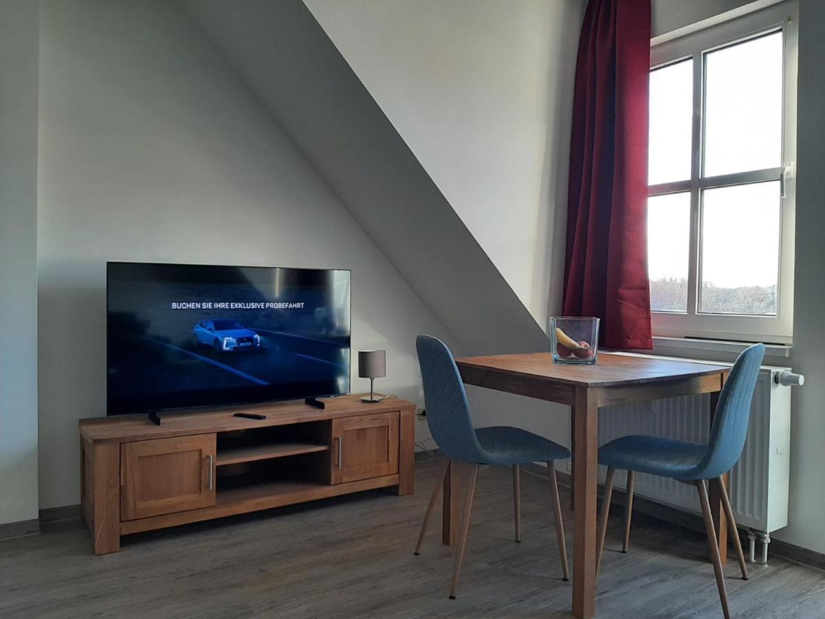Ferienwohnung Schlossstr. 8, Миров Екстериор снимка