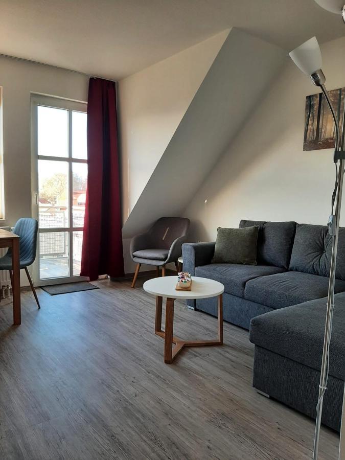 Ferienwohnung Schlossstr. 8, Миров Екстериор снимка
